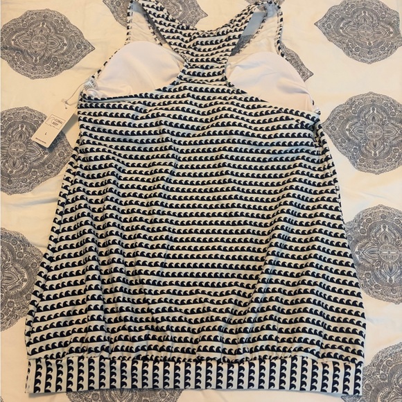 Coral Reef swim top - Picture 2 of 6